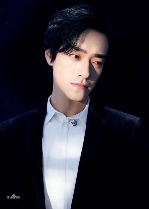 xyz男明星名字缩写,星光璀璨的男明星传奇